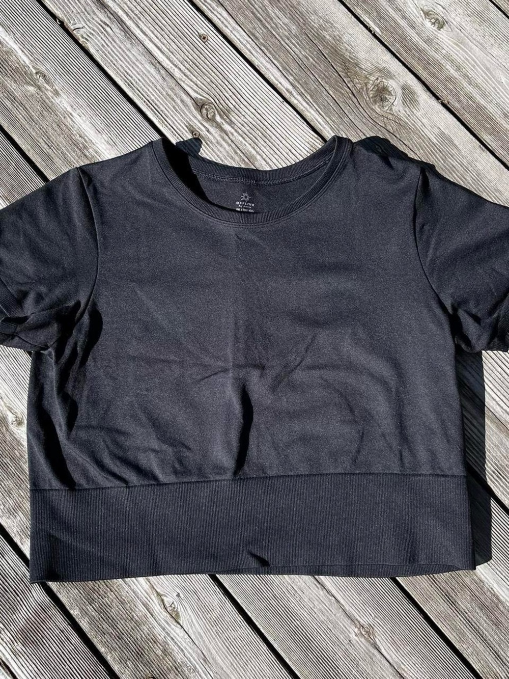 aerie black cropped workout top